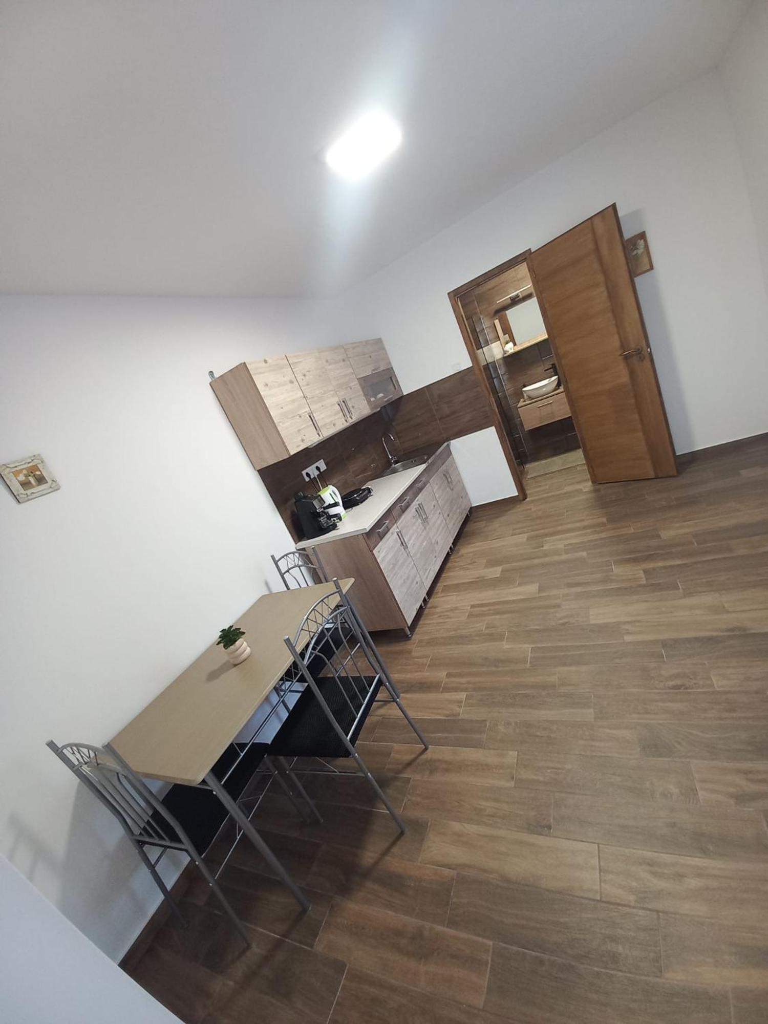 Oazis Apartman Шарошпатак Экстерьер фото